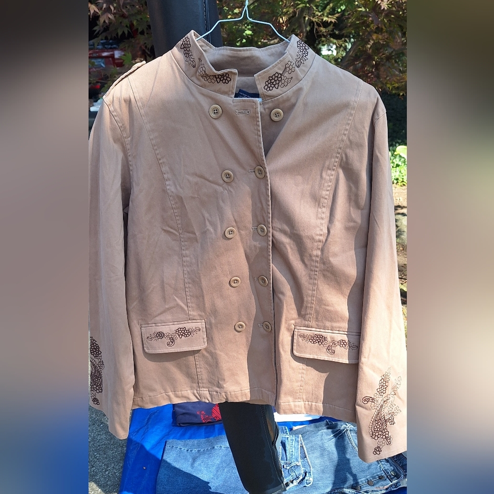 Denim & Co Women's Brown Jacket Size Medium Floral Embroidery